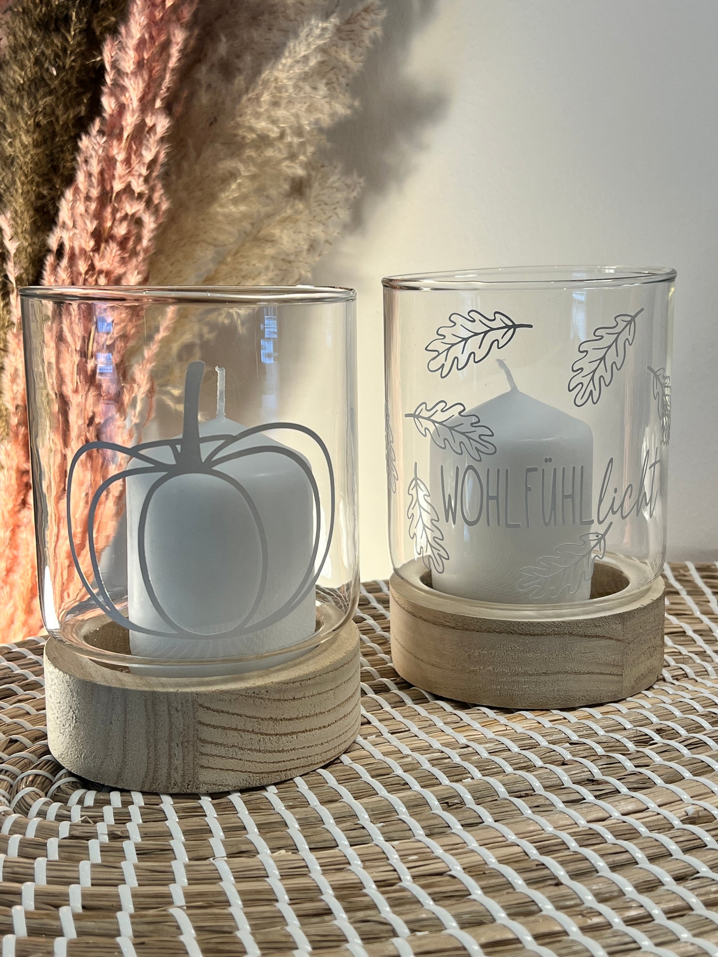 Windlicht mit Holzfuss diverse Designs