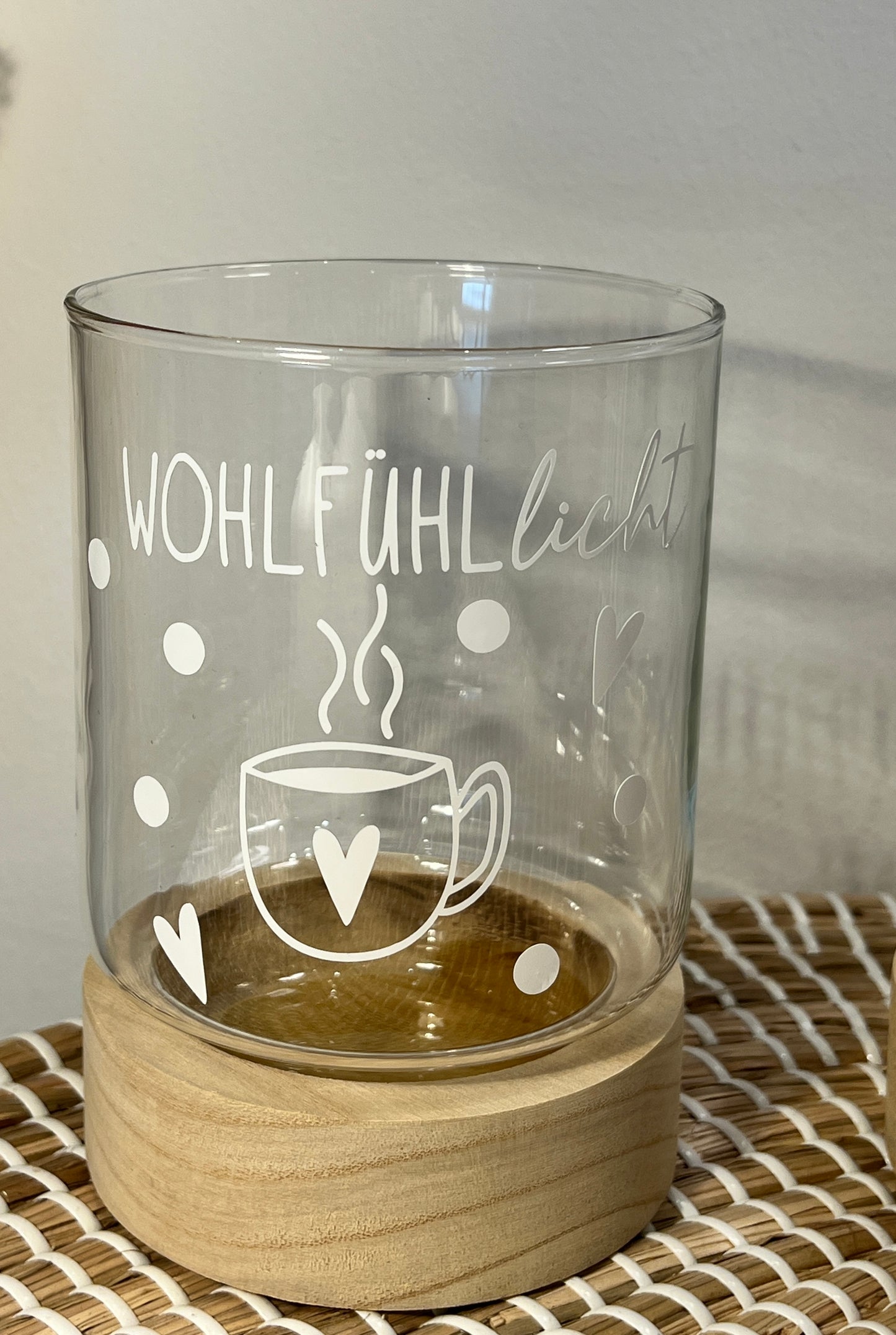 Windlicht mit Holzfuss diverse Designs