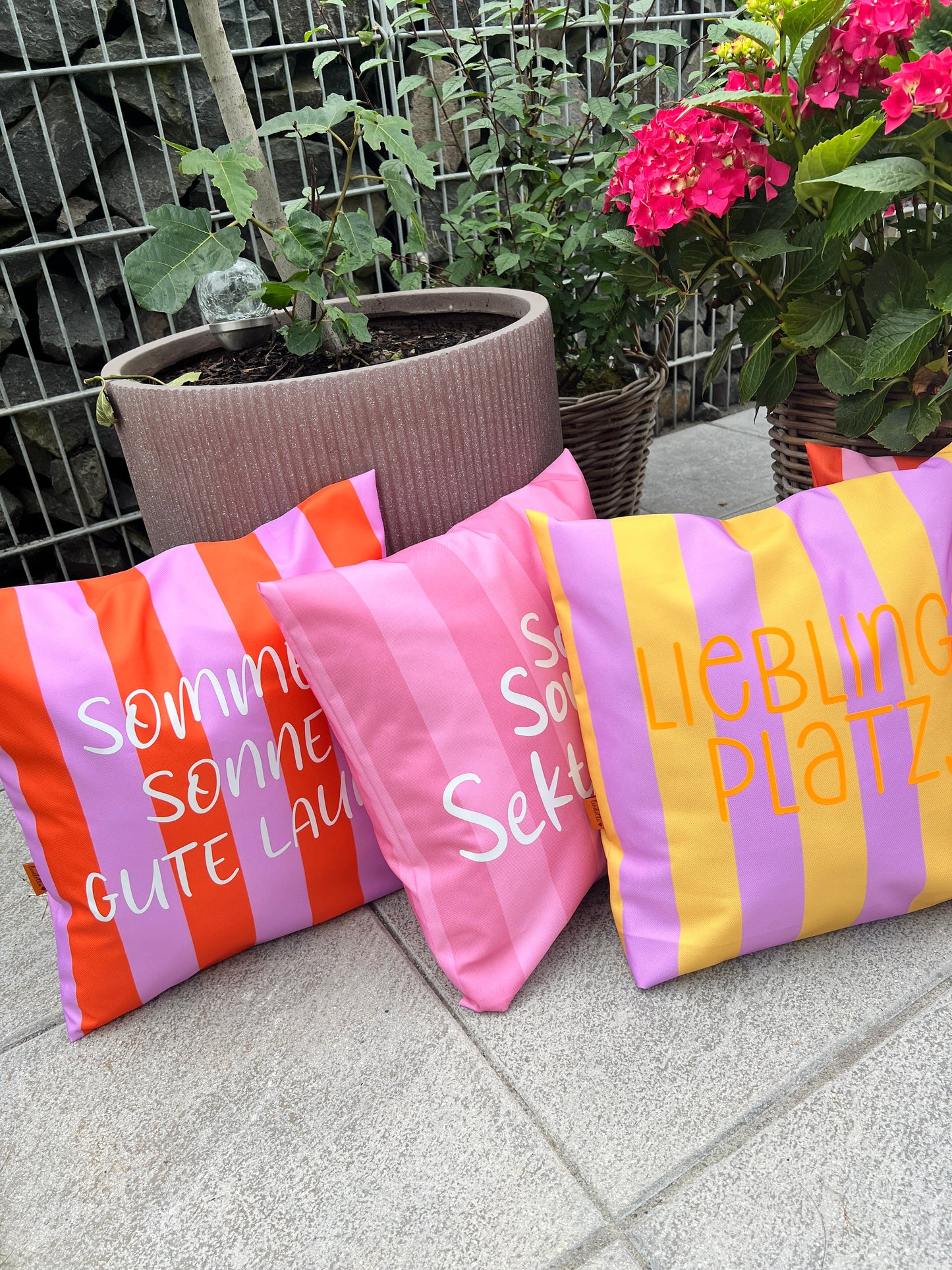 Outdoor Kissen " Sommer Sonne Sektlaune"